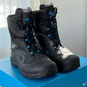 Boys Columbia Boots-Youth Size 7. Waterproof/Omni-Heat. Near New Condition.
